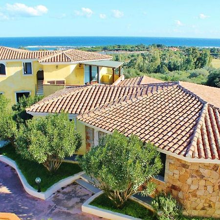 Oleandri Rossi Villa Tanaunella Bagian luar foto