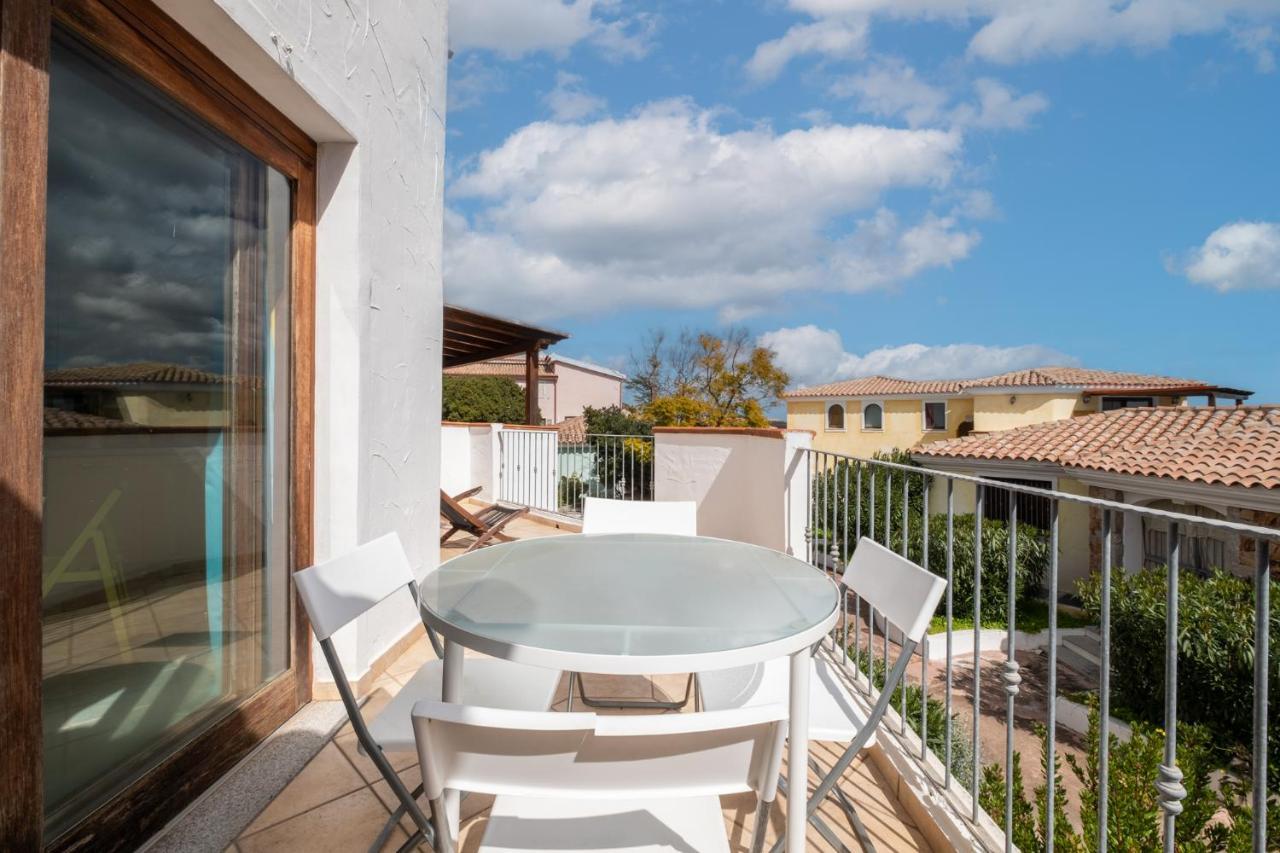 Oleandri Rossi Villa Tanaunella Bagian luar foto