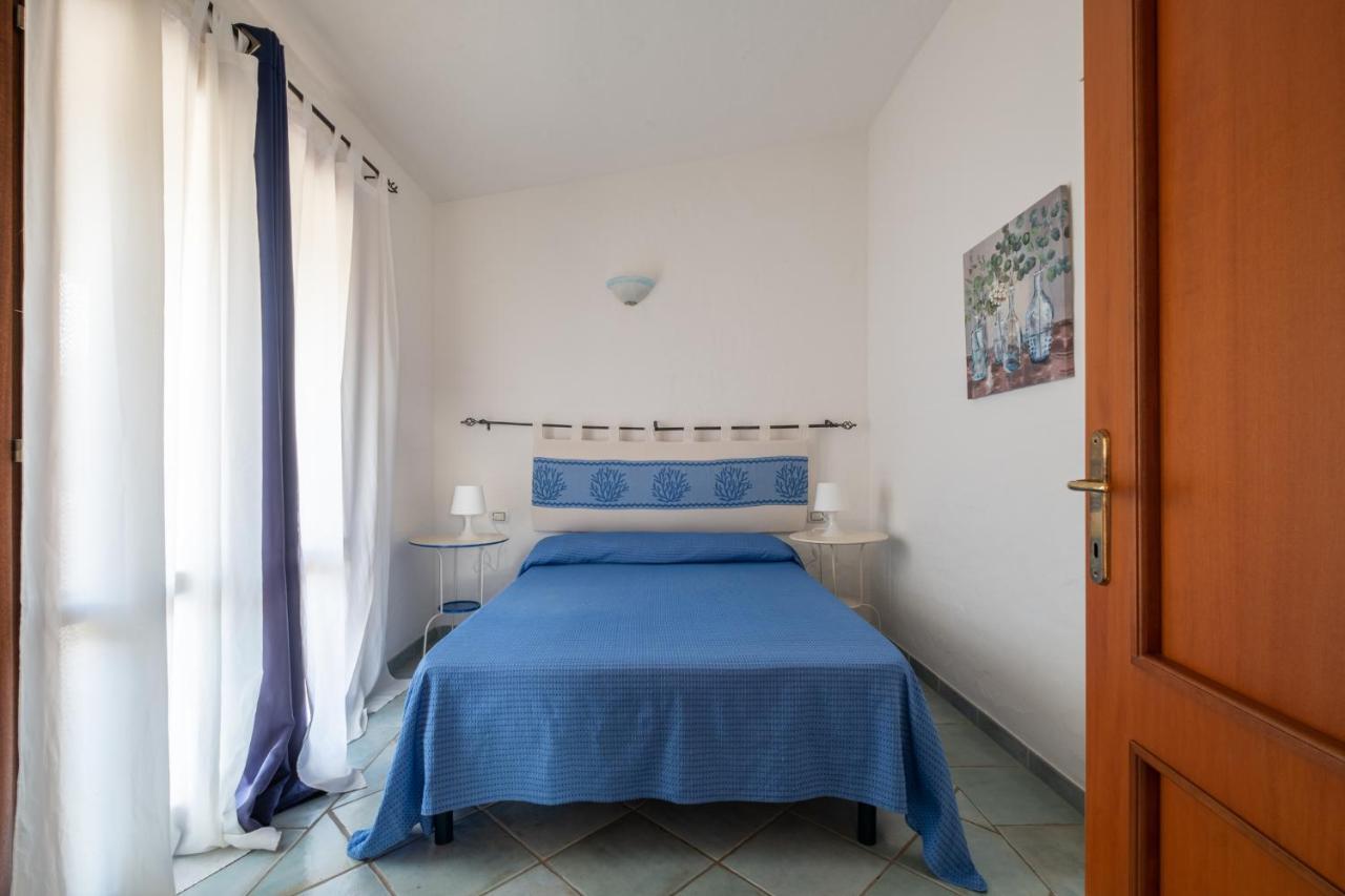 Oleandri Rossi Villa Tanaunella Bagian luar foto
