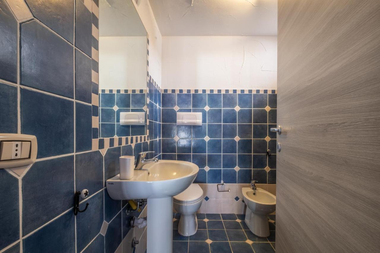 Oleandri Rossi Villa Tanaunella Bagian luar foto